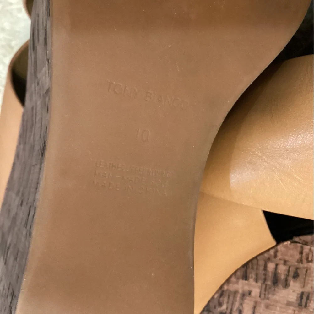 Tony Bianco Vogue Tan Como Wedged Sandals Size 10